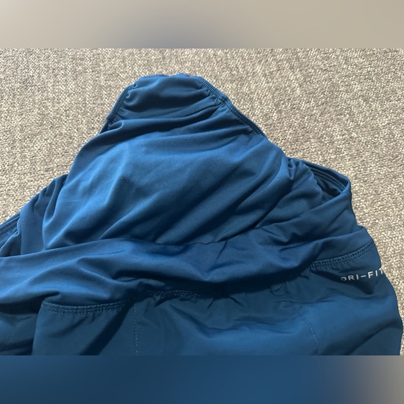 Lot Of 2 Nike Dri-Fit Womens Shorts Size Medium
Pre-Owned - Picture 6 of 16